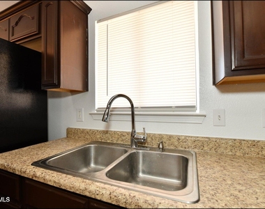 1591 Hartsdale Drive - Photo Thumbnail 10