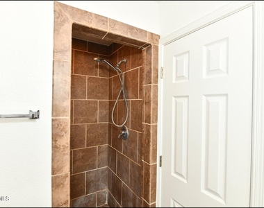 1591 Hartsdale Drive - Photo Thumbnail 17