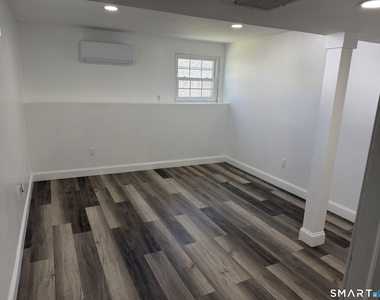 96 Neill Drive - Photo Thumbnail 4