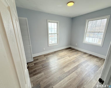 31 Beecher Avenue - Photo Thumbnail 11