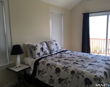 989 Fairfield Beach Road - Photo Thumbnail 15