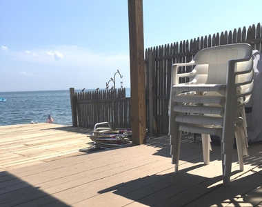 989 Fairfield Beach Road - Photo Thumbnail 11
