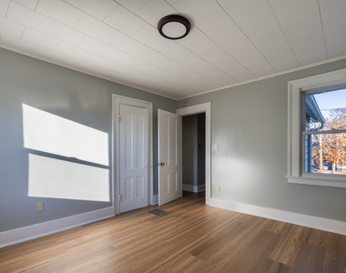216 Howard Avenue - Photo Thumbnail 14