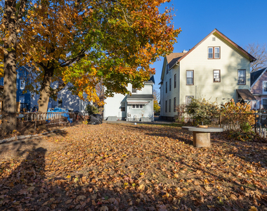 216 Howard Avenue - Photo Thumbnail 21