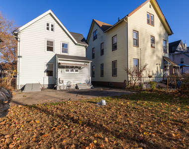 216 Howard Avenue - Photo Thumbnail 23