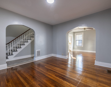 216 Howard Avenue - Photo Thumbnail 3
