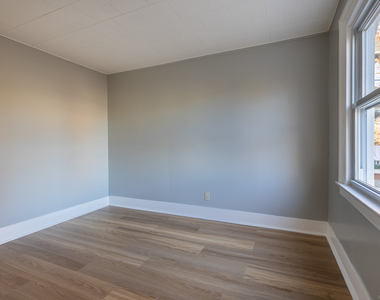 216 Howard Avenue - Photo Thumbnail 15