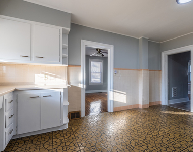 216 Howard Avenue - Photo Thumbnail 10