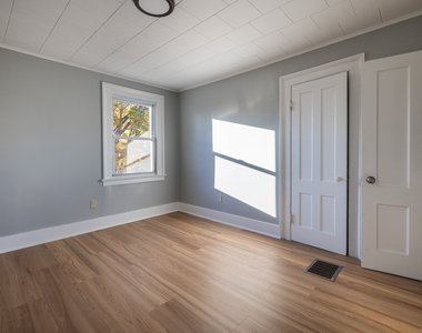 216 Howard Avenue - Photo Thumbnail 13