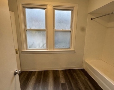 527 Halsey Ave - Photo Thumbnail 7