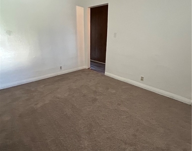 208 W Elizabeth St. - Photo Thumbnail 2