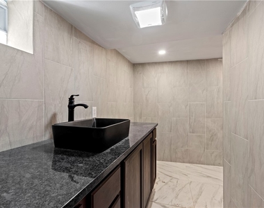 813 Bower Hill Rd - Photo Thumbnail 12