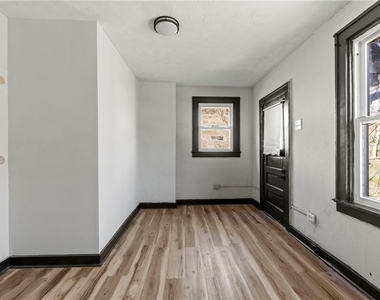 813 Bower Hill Rd - Photo Thumbnail 5