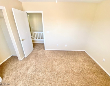 5828 Fern Gully Way - Photo Thumbnail 12