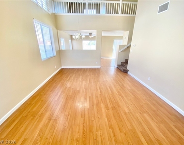 5828 Fern Gully Way - Photo Thumbnail 2