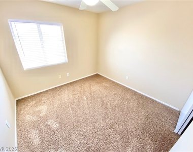 5828 Fern Gully Way - Photo Thumbnail 15