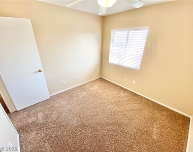 5828 Fern Gully Way - Photo Thumbnail 19
