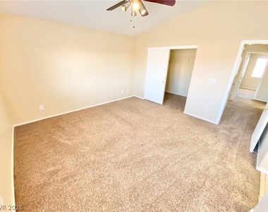 5828 Fern Gully Way - Photo Thumbnail 22