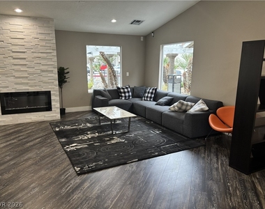 4200 S Valley View Boulevard - Photo Thumbnail 25