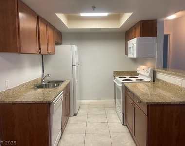 4200 S Valley View Boulevard - Photo Thumbnail 7