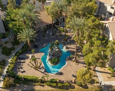 4200 S Valley View Boulevard - Photo Thumbnail 18