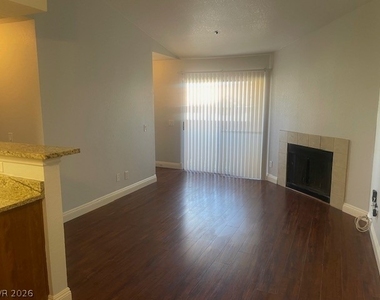 4200 S Valley View Boulevard - Photo Thumbnail 5