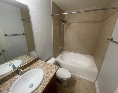 4200 S Valley View Boulevard - Photo Thumbnail 13