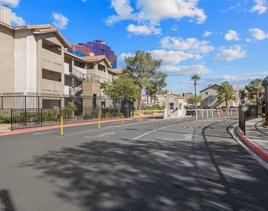 4200 S Valley View Boulevard - Photo Thumbnail 3