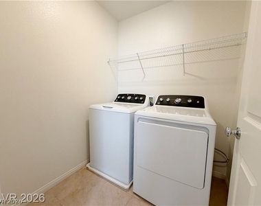 6983 Cottage Vista Avenue - Photo Thumbnail 17