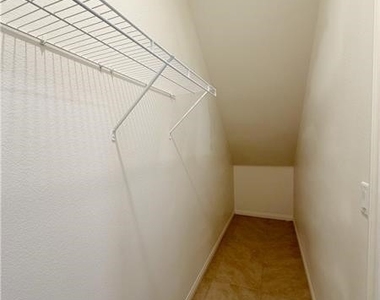 6983 Cottage Vista Avenue - Photo Thumbnail 6