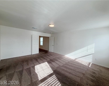 6983 Cottage Vista Avenue - Photo Thumbnail 14