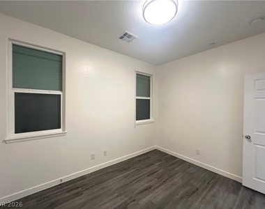 1533 Franklin Lane - Photo Thumbnail 55