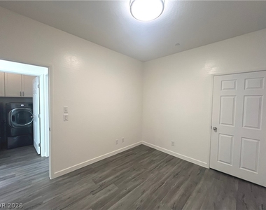 1533 Franklin Lane - Photo Thumbnail 52