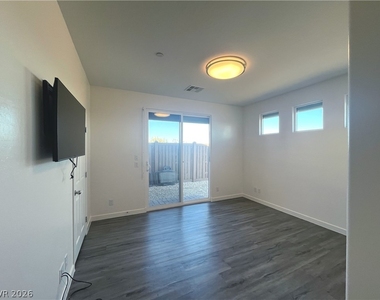 1533 Franklin Lane - Photo Thumbnail 23
