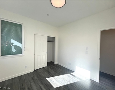 1533 Franklin Lane - Photo Thumbnail 41