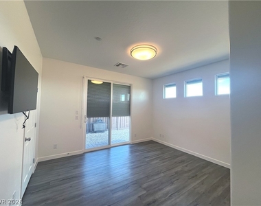 1533 Franklin Lane - Photo Thumbnail 28