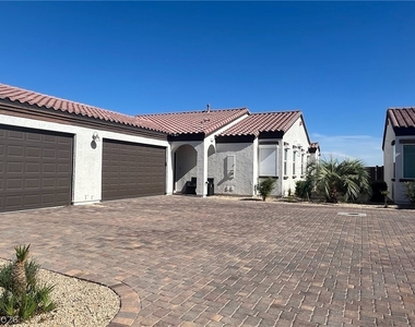 1533 Franklin Lane - Photo Thumbnail 2