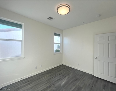 1533 Franklin Lane - Photo Thumbnail 47