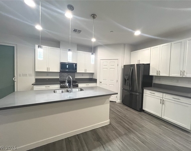 1533 Franklin Lane - Photo Thumbnail 19