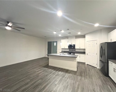 1533 Franklin Lane - Photo Thumbnail 11