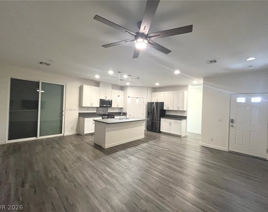 1533 Franklin Lane - Photo Thumbnail 9