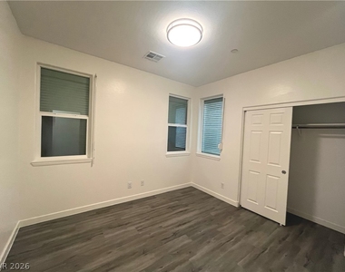 1533 Franklin Lane - Photo Thumbnail 43