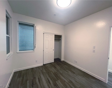 1533 Franklin Lane - Photo Thumbnail 45