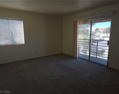 805 Utah Street - Photo Thumbnail 3
