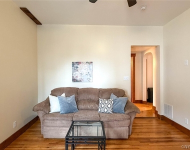 1015 White Place - Photo Thumbnail 5