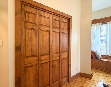 1017 White Place - Photo Thumbnail 16