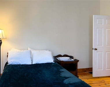 1017 White Place - Photo Thumbnail 18