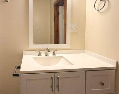 1017 White Place - Photo Thumbnail 24