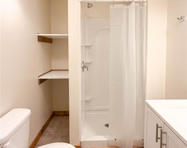 1017 White Place - Photo Thumbnail 23