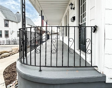 1017 White Place - Photo Thumbnail 28